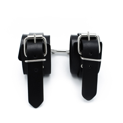 Kiotos Leather Black Leather Chain-Linked Cuffs