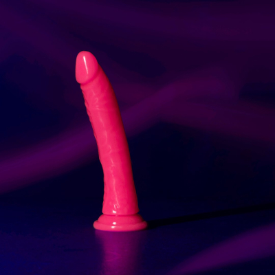 Slim Realistic Dildo with Suction Cup - Glow in the Dark - 8\'\' / 20 cm